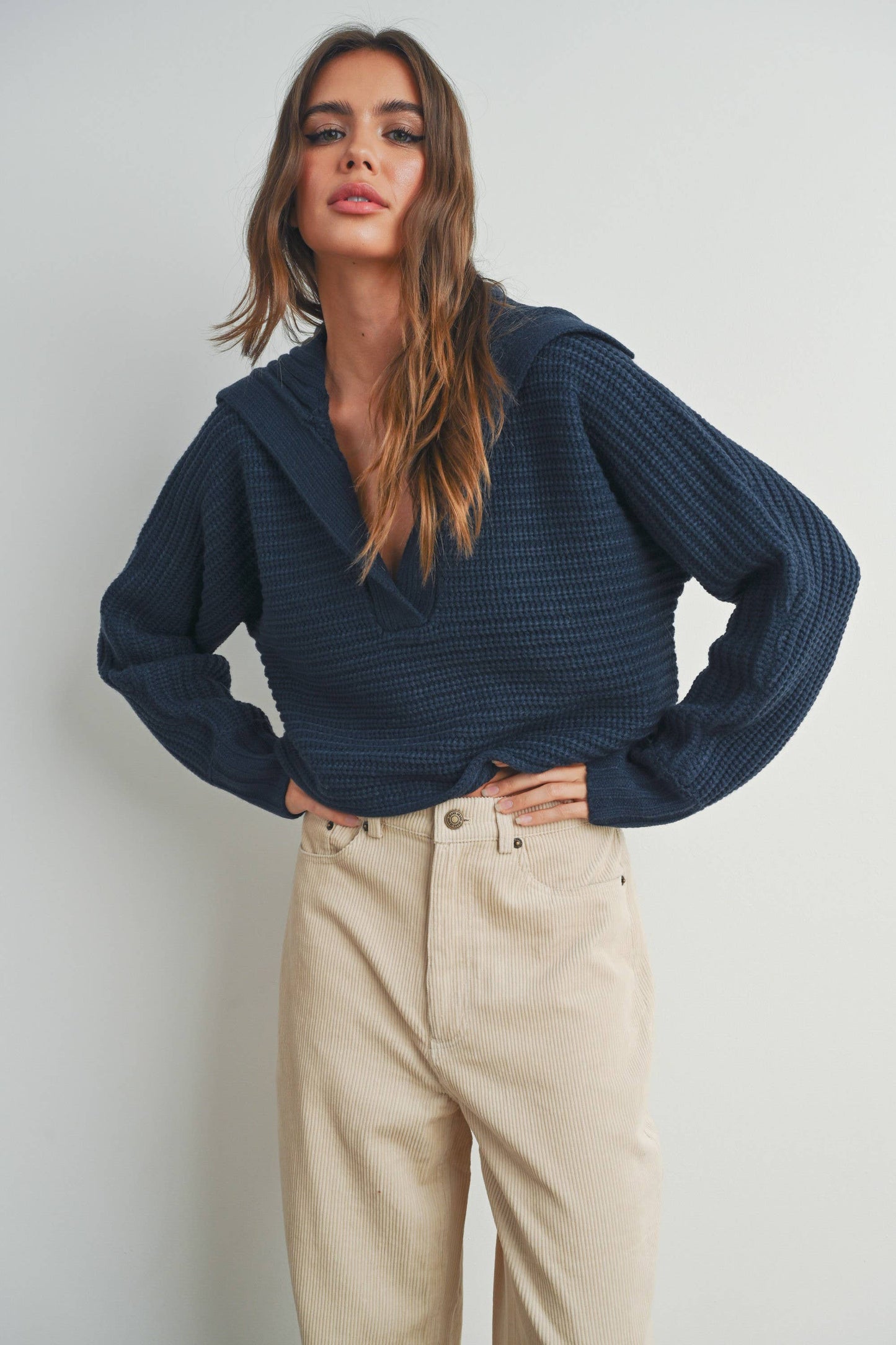 DRAMA COLLAR V NECK SWEATER